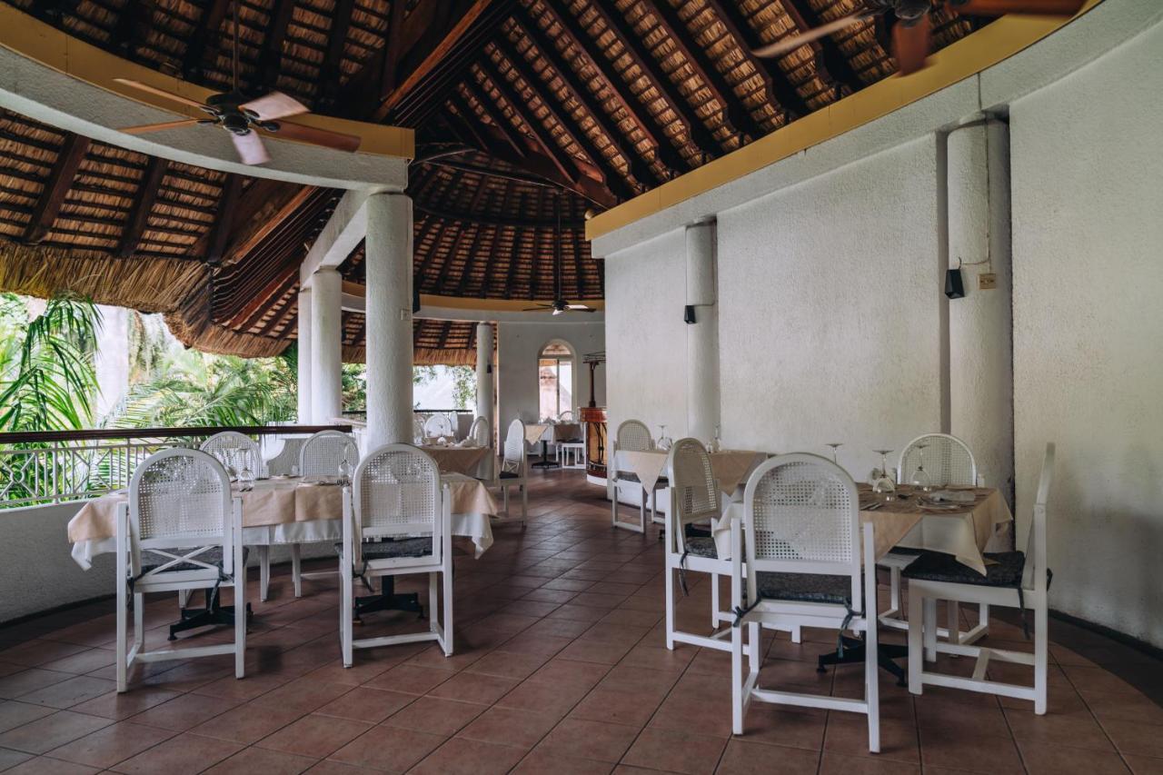 Casuarina And Hotel Trou aux Biches